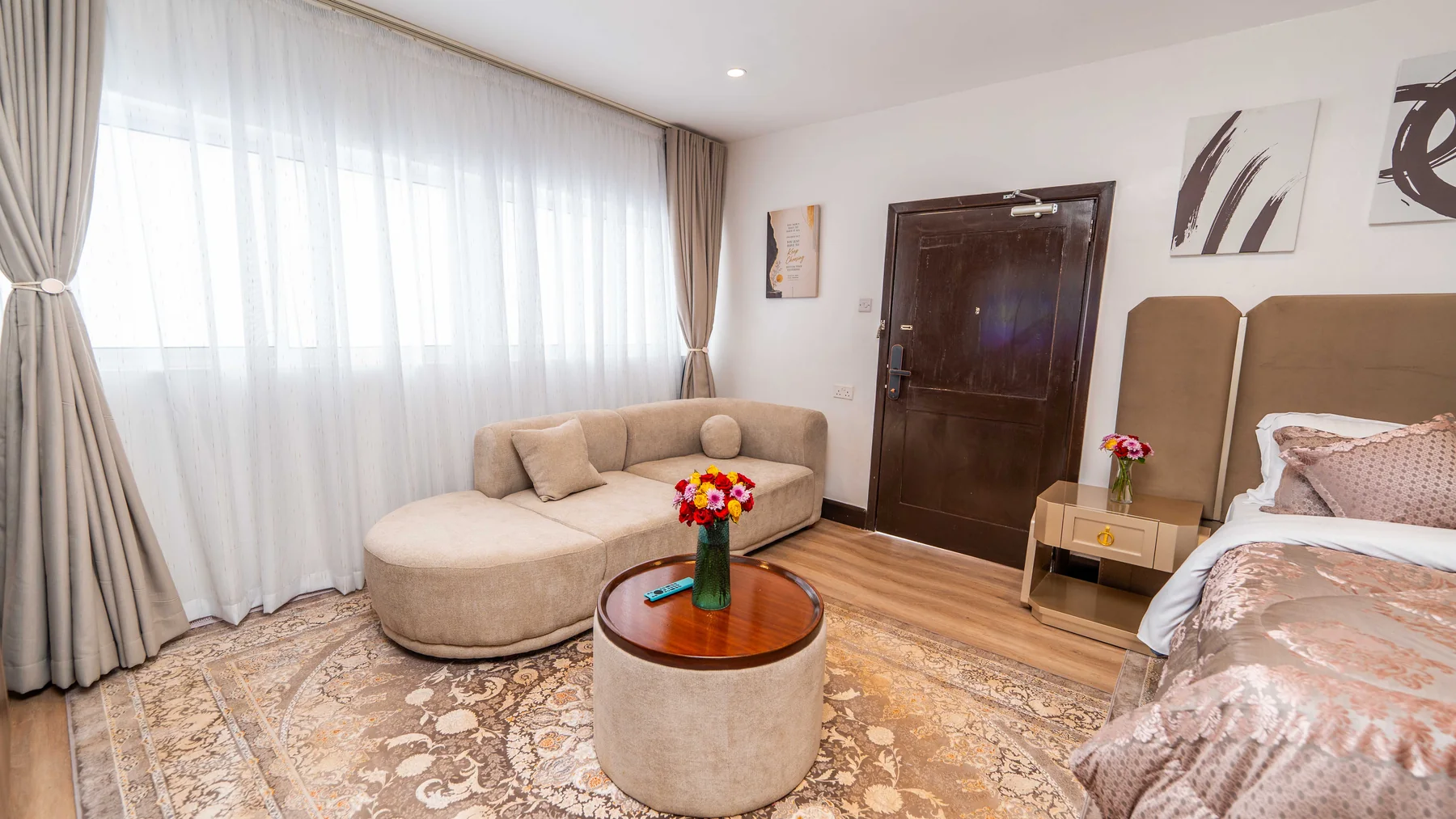 Crest 1 accommodation — Reserve Residency, Runda